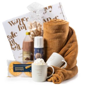 e0ee7a96fa71b85fede1ef6bdda036f7efc8f636dfe8e9c46994393db86f4dfe-1 Winteravond